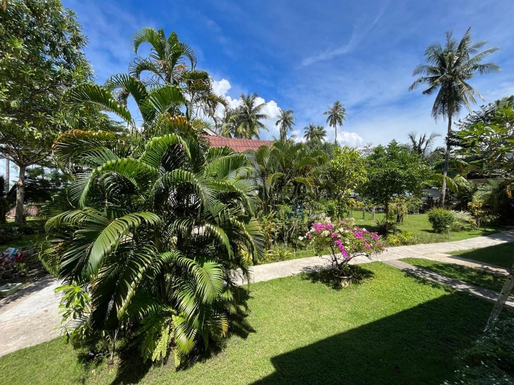 Mook Ing Lay Hotel Koh Mook Exterior photo